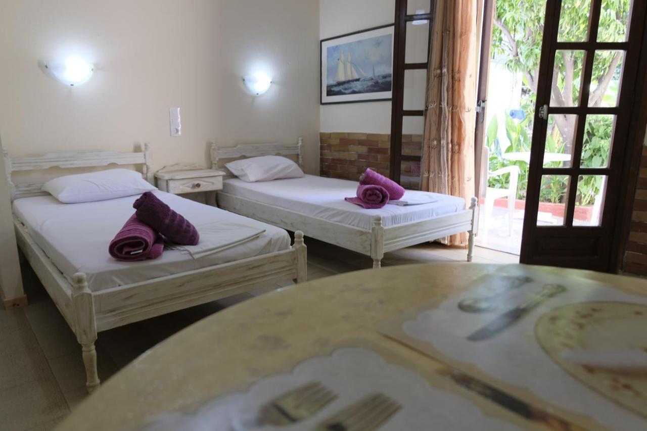 Taxiarchis Apartments Skiathos-Stadt Exterior foto