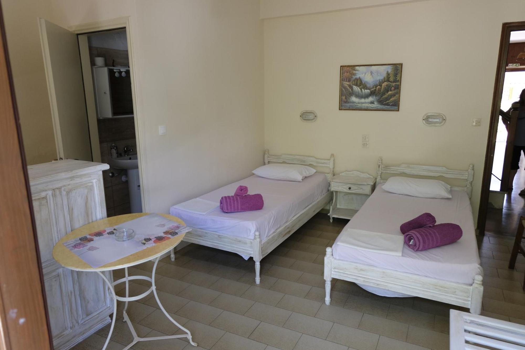 Taxiarchis Apartments Skiathos-Stadt Zimmer foto