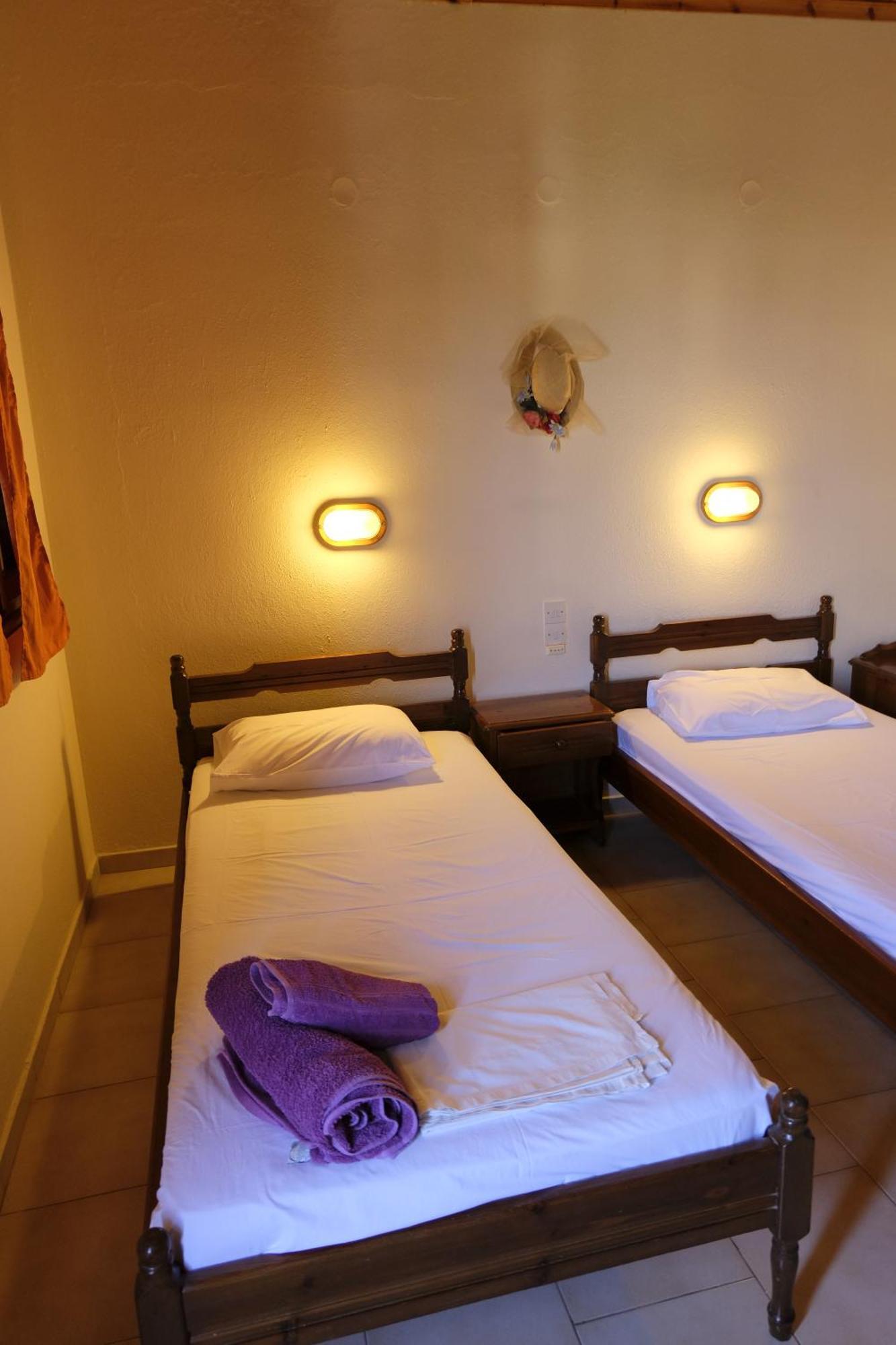 Taxiarchis Apartments Skiathos-Stadt Zimmer foto